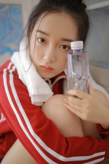 他缓慢而有力的撞着在车里视频